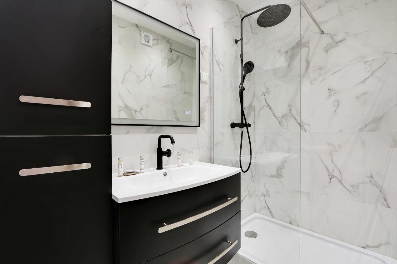 شقة باريس  في Charming Appart 2P1Br Le Marais Republique المظهر الخارجي الصورة